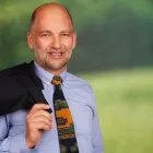 Unternehmen 1 Bild DOZ. DR. CHRISTIAN AIGNER Ärzte am Fürstenfeld 6