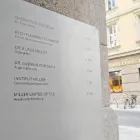 Unternehmen 4 Bild INSTITUT MILLER CONTACTLINSEN OPTOMETRIE Optiker am Innsbruck 7