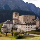 Unternehmen 3 Bild SCHLOSS NAUDERSBERG Verleihunternehmen, Vermietungsunternehmen, Vermittlungsunternehmen am Nauders 7