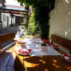 Unternehmen 10 Bild WEINBAU - HEURIGENSCHENKE - SCHÜLLER KG Weinstuben am Rauchenwarth 3