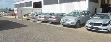 Unternehmen 6 Bild AUTO-UNGER MERCEDES GEBRAUCHT TEILE Reifen Einzelhandel am Gerasdorf 3