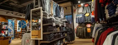 Unternehmen 5 Bild BLUE TOMATO SHOP KLAGENFURT Textil/Bekleidung am Klagenfurt Am Wörthersee 2