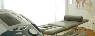 Unternehmen 1 Bild HA 2 RAUM FÜR PHYSIOTHERAPIE UND OSTEOPATHIE Ärzte am Dornbirn 8