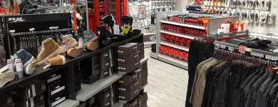 Unternehmen 3 Bild POLO MOTORRAD STORE WIEN Sportartikel Einzelhandel am Wien 9