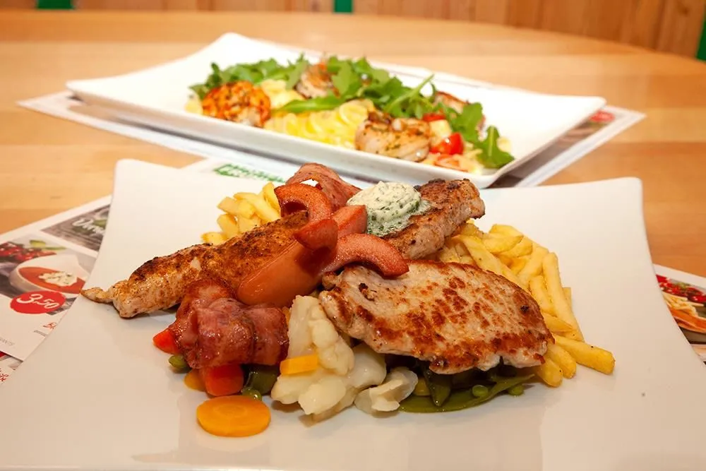 Unternehmen 13 Bild XXXLUTZ RESTAURANT IM EINRICHTUNGSHAUS UNTERWART