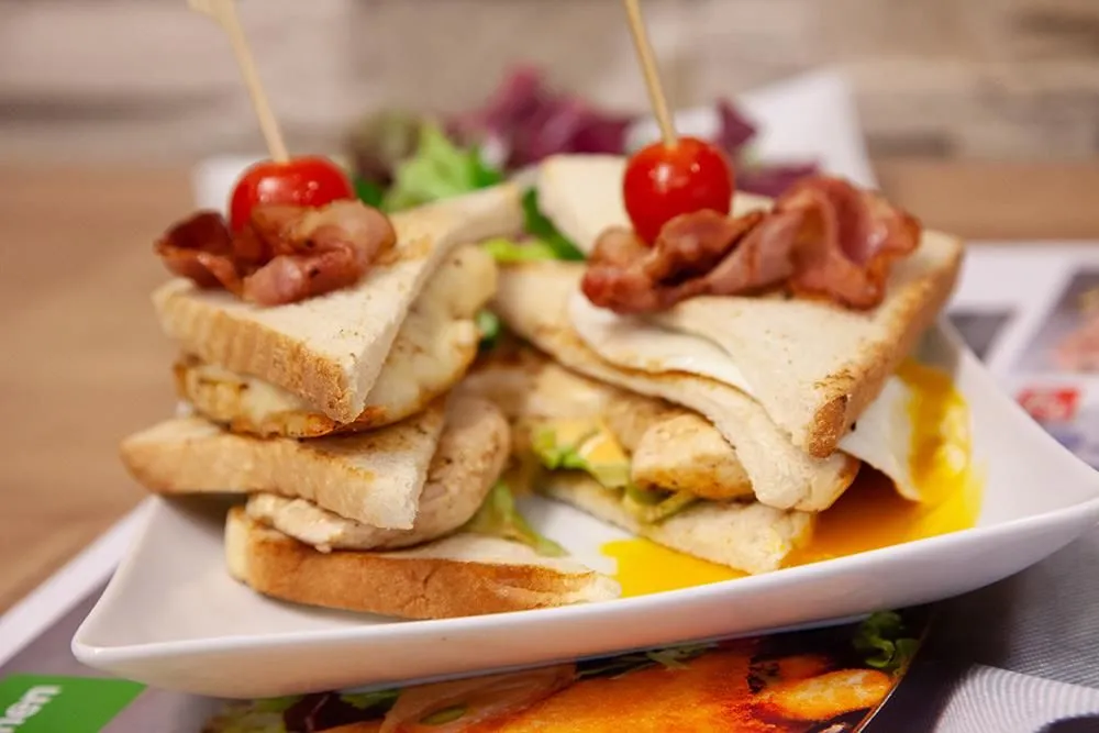 Unternehmen 11 Bild XXXLUTZ RESTAURANT IM EINRICHTUNGSHAUS UNTERWART