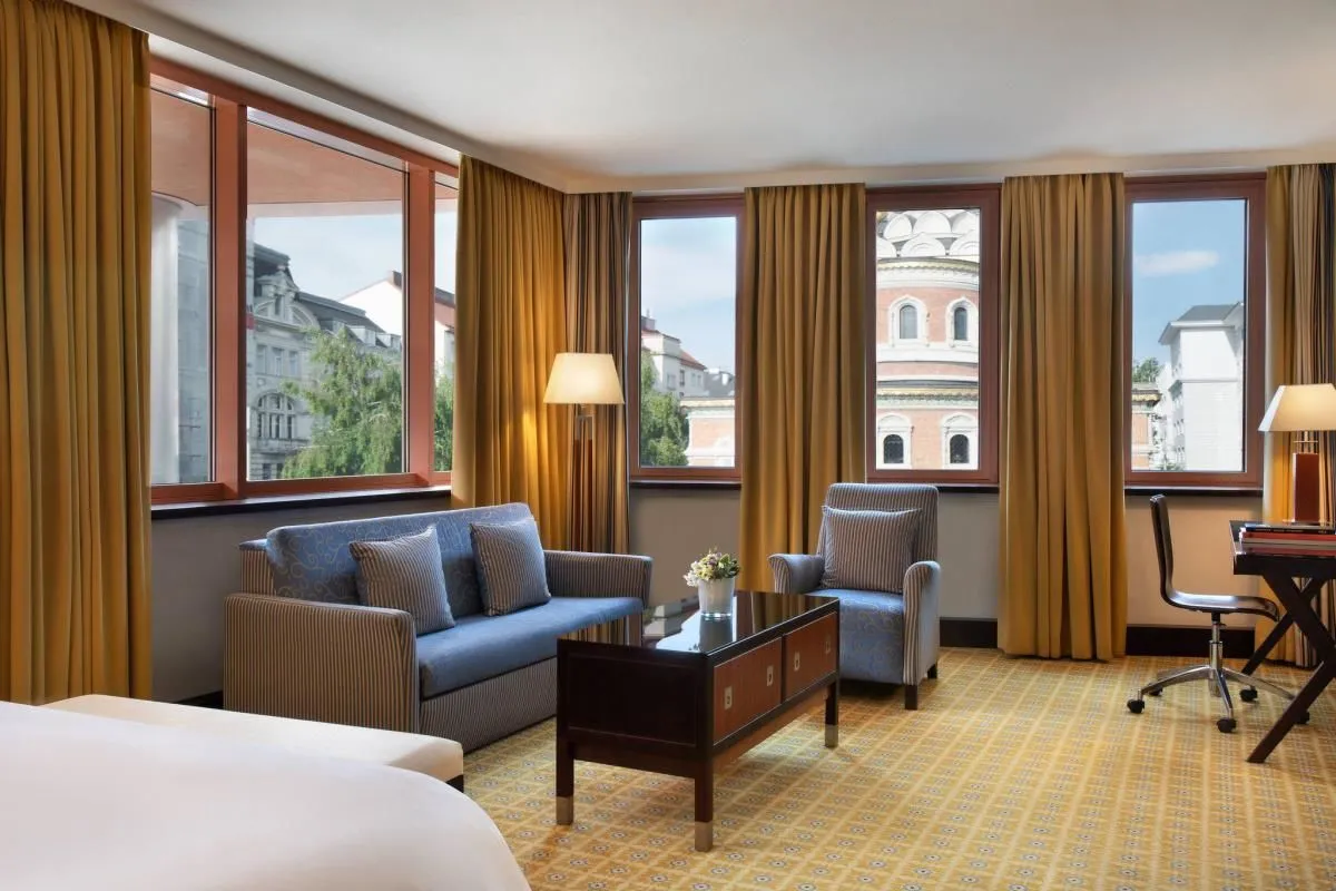 Unternehmen 5 Bild IMPERIAL RIDING SCHOOL RENAISSANCE VIENNA HOTEL