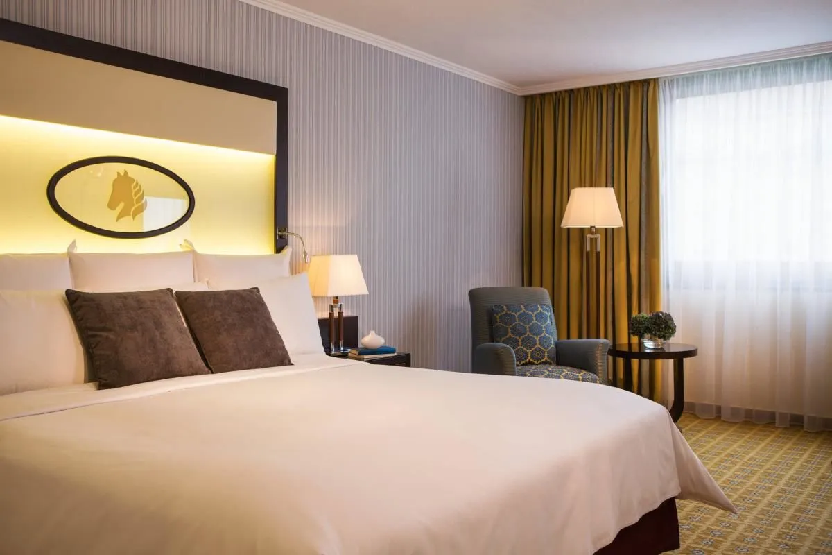 Unternehmen 6 Bild IMPERIAL RIDING SCHOOL RENAISSANCE VIENNA HOTEL