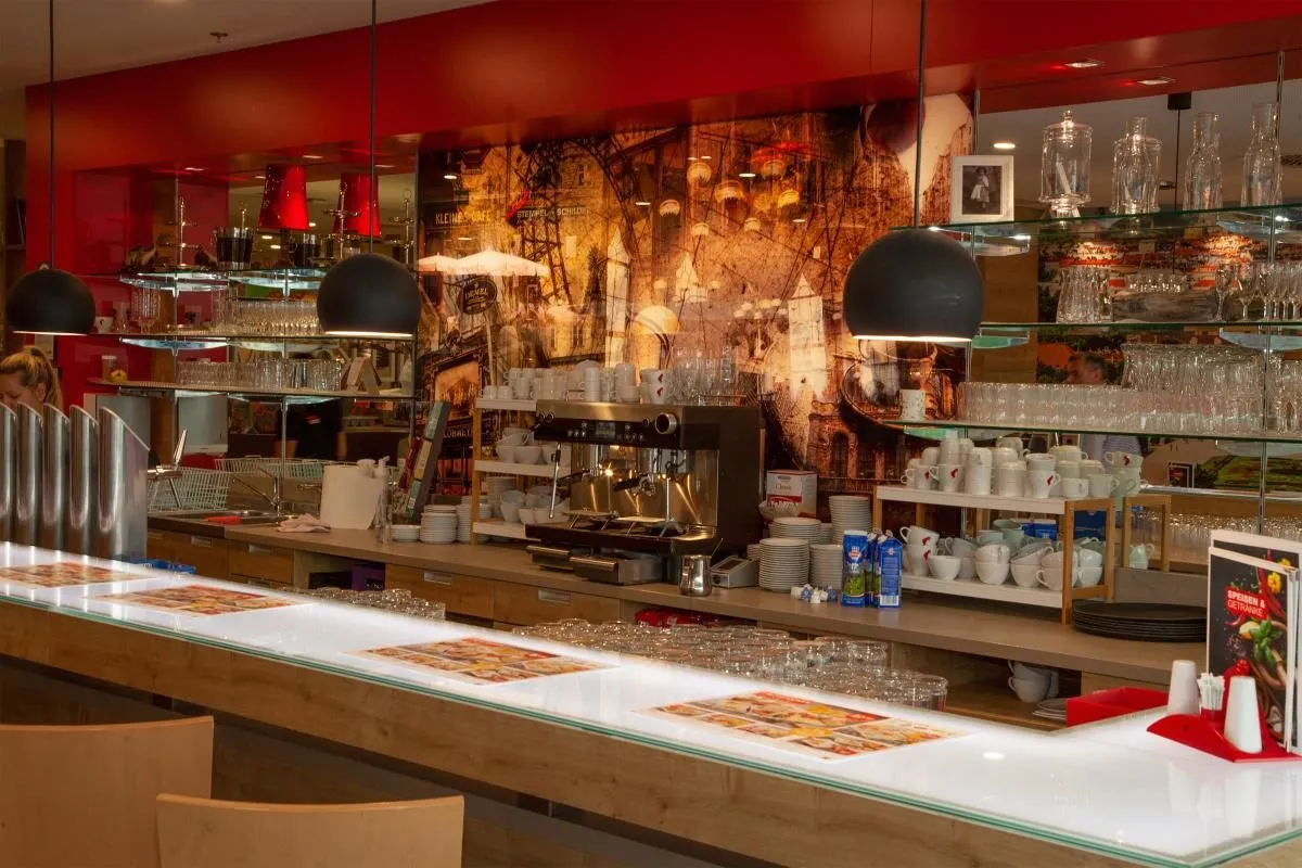 Unternehmen 12 Bild XXXLUTZ RESTAURANT IM EINRICHTUNGSHAUS UNTERWART