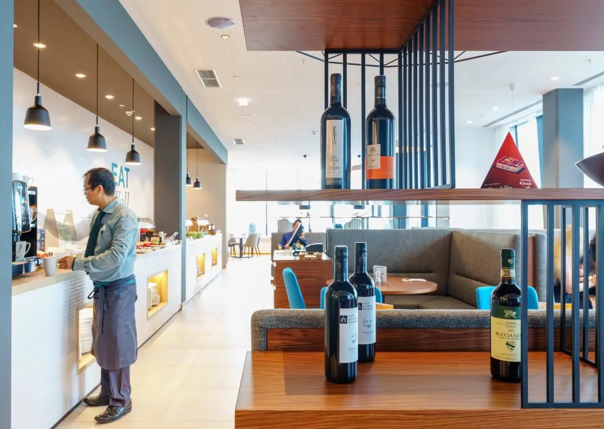 Unternehmen 37 Bild HOLIDAY INN VIENNA - SOUTH