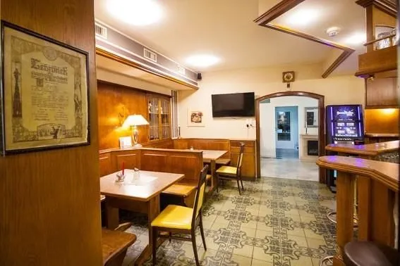 Unternehmen 11 Bild HOTEL LOKOMOTIVE - LEOPOLD KLINGLMÜLLER E.U.