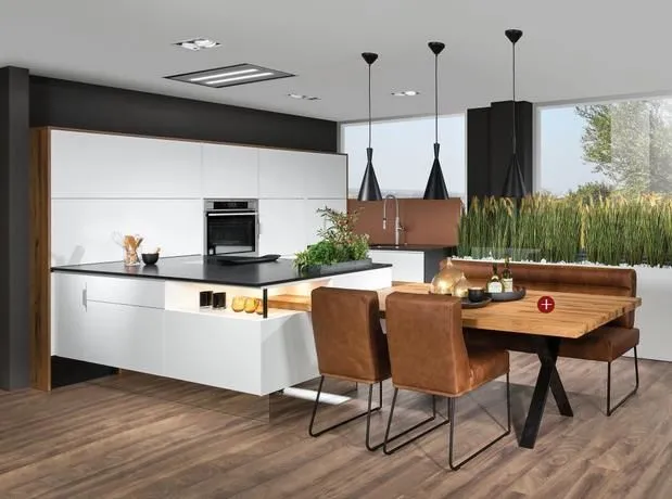 Unternehmen 2 Bild PETER MAX VERTRIEBSGESMBH - MASSMÖBEL FÜRS LEBEN!