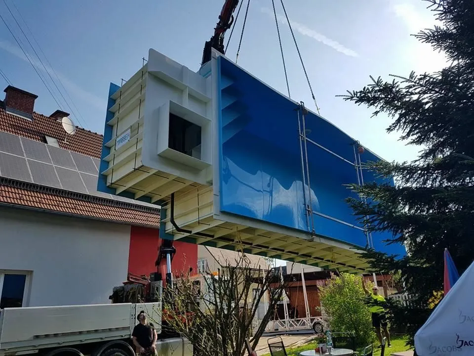 Unternehmen 4 Bild HG POOL